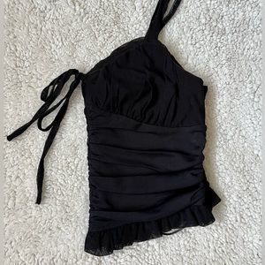 Black ribbed cropped top.